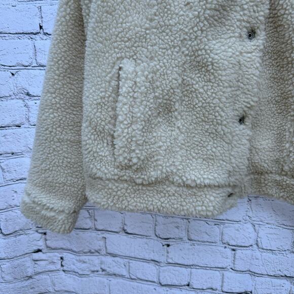 Abercrombie & Fitch Jacket Shacket Sherpa Size XL Cream Beige Fall Classic - Picture 5 of 10